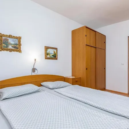 Stunning In With House Sea View *