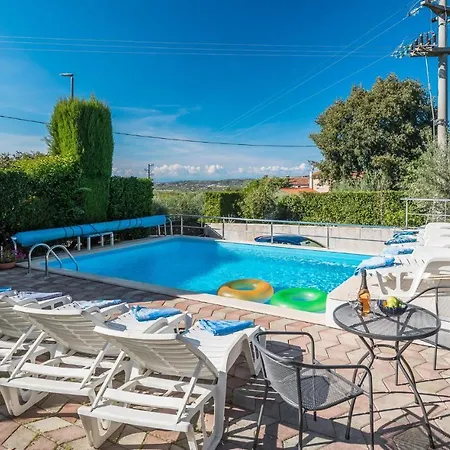 Stunning In With House Sea View *